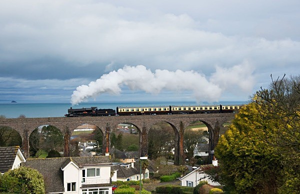 Sea, sun and a Manor - Trains of Thought