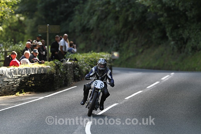 FOM_1280 - Classic TT Lap of honour