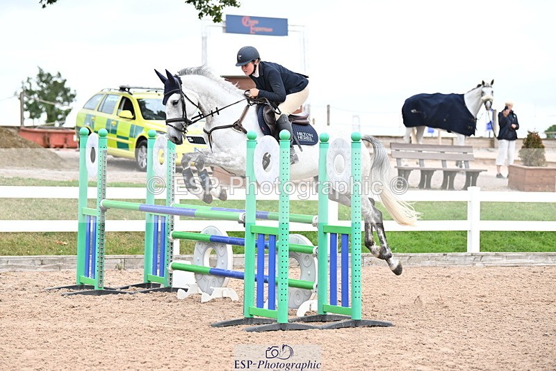 250820B-125144-00628 - Cls 4 Newcomers and 1.10m Open