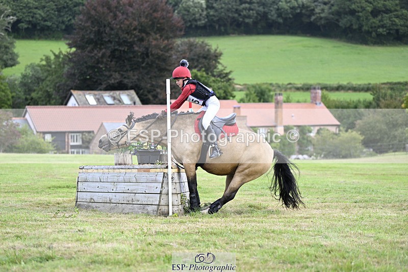 240825X-111655-32482 - 70cm XC 11.00 to 12.00