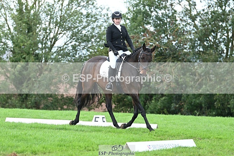 231020-151353-11109 - 503-JAGUAR.MAID-Isobel.Lole-DR