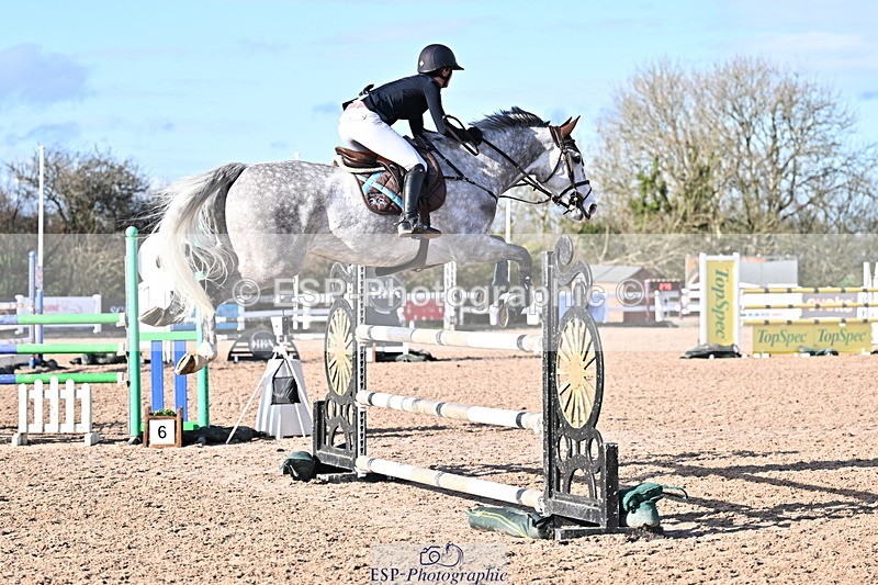 260204A-133139-00370 - Cls 4 Newcomers and 1.10m