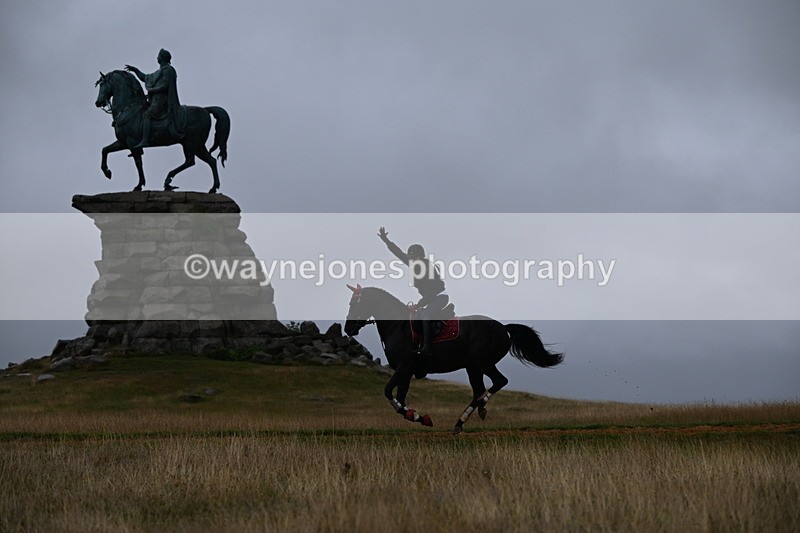 DSC_1701 - Time at Statue 12:13 to 12:32