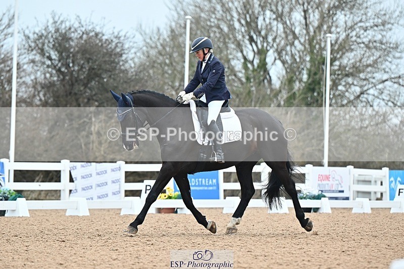 250214-094840-00691 - 228-Louise.Hutchinson-Shovern.Noire