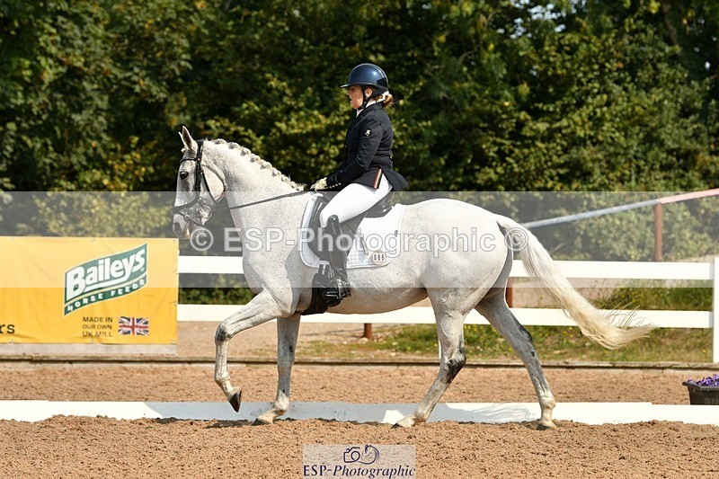 250817-111154-08495 - 086-Tammie.WellsSilver.moonshine