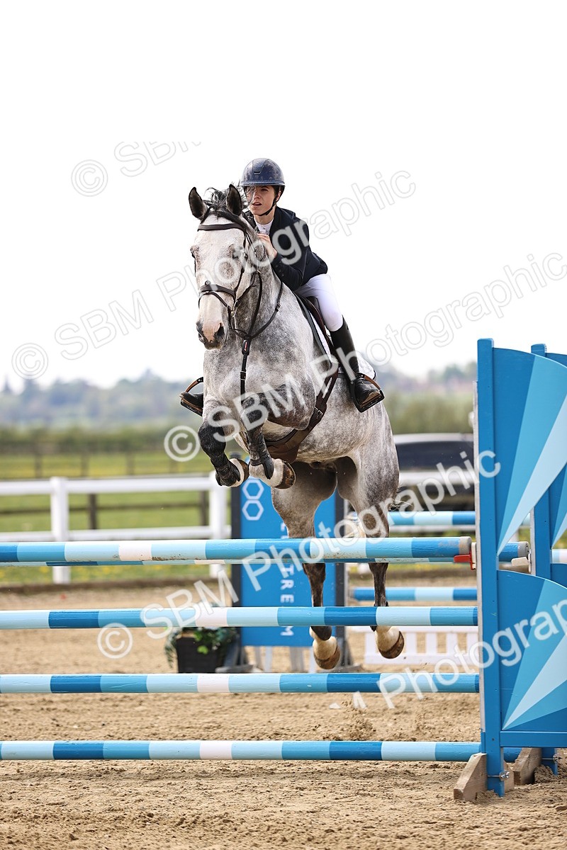 SBM_002314 - Class 11 - Senior newcomers - 1.10m