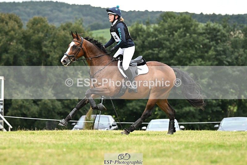 240825X-163547-37309 - 80cm XC 16.30 to 17.30