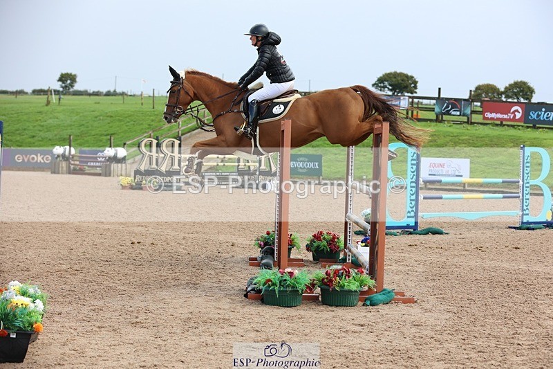 250911-124452-01547 - Cls 3 Snr Foxhunter