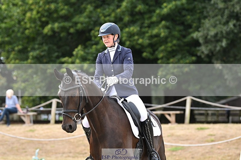 250808A-154541-01400 - 032-Caitlin.BurgessFurst.Sandreo.MFS