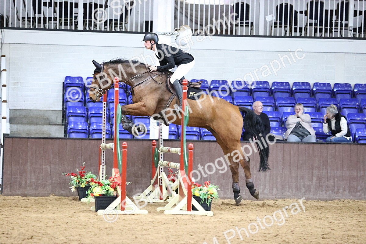 SBM_001913 - Class 4 - Senior Newcomers - 1.10m Open