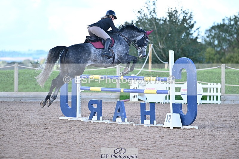 231014A-112525-04377 - Cls 18 Newcomers & 1.10m Open