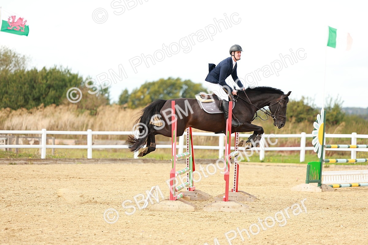 SBM_001702 - Class 4 - Senior Newcomers - 1.10m