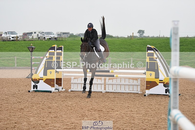 230916A-154600-05411 - Cls 18 Snr 95cm Derby