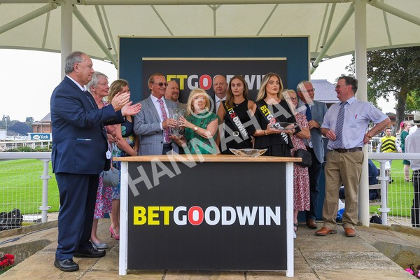100923-Race 5-Commanche Falls-0492 - Race 5 3.50pm BetGoodwin Garrowby Stakes