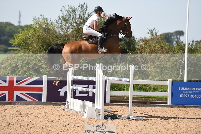 230906A-135014-00500 - Foxhunter & 1.20m Open