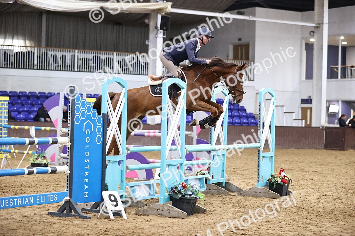 SBM_001990 - Class 4 - Senior Newcomers - 1.10m Open