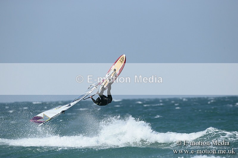 WS 020413-63 - Windsurfing
