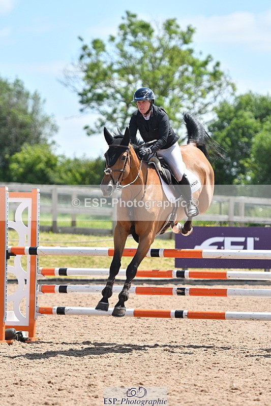 240609A-123415-05234 - Cls 18 Snr Newcomers and 1.10m Open