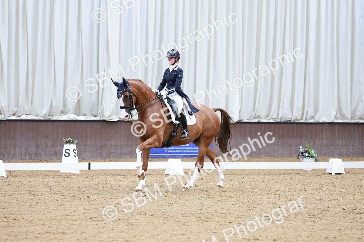 SBM_016040 - Class 5 - FEI INT II - 15.48-17.00