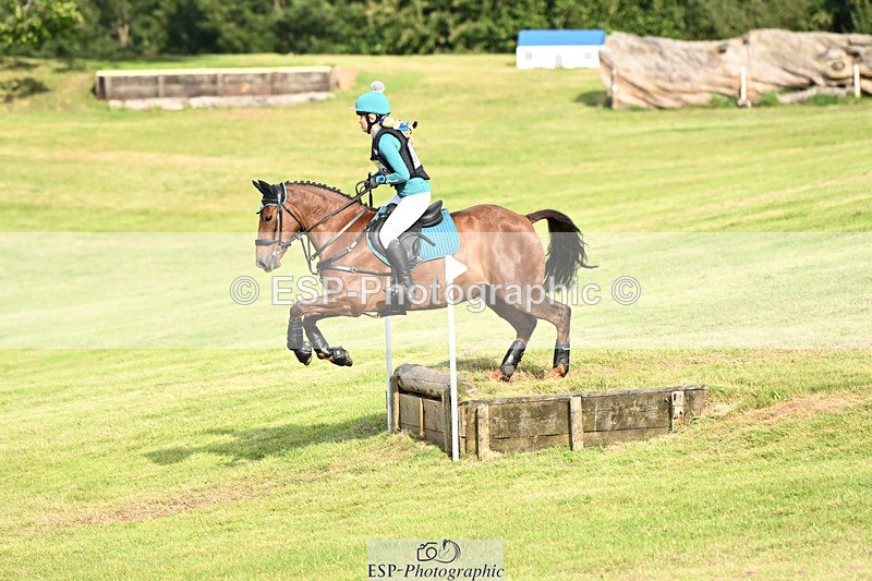 240825X-171206-37438 - 80cm XC 16.30 to 17.30