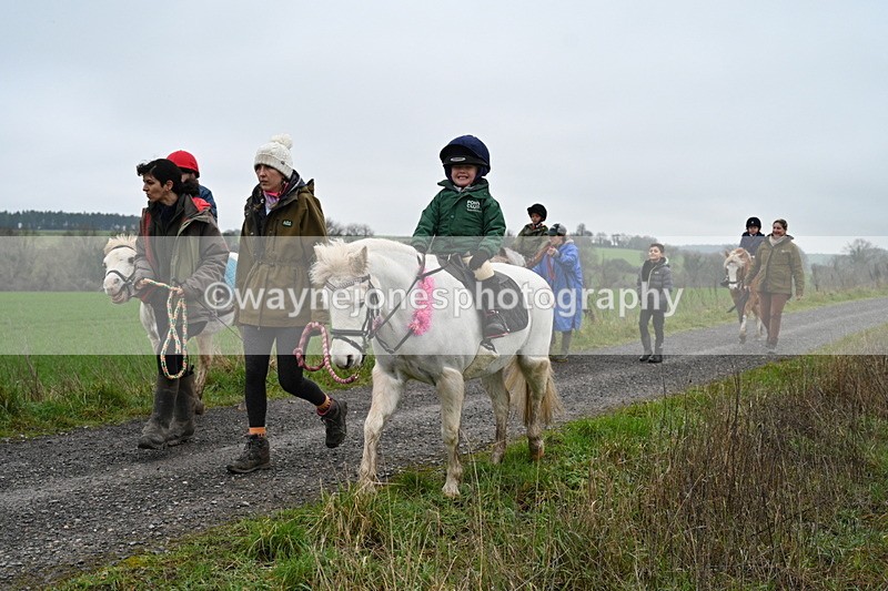 WJ7_9861 - Walk out..