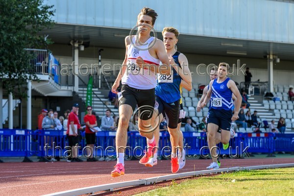 Age25SAT-918159 - Track Male