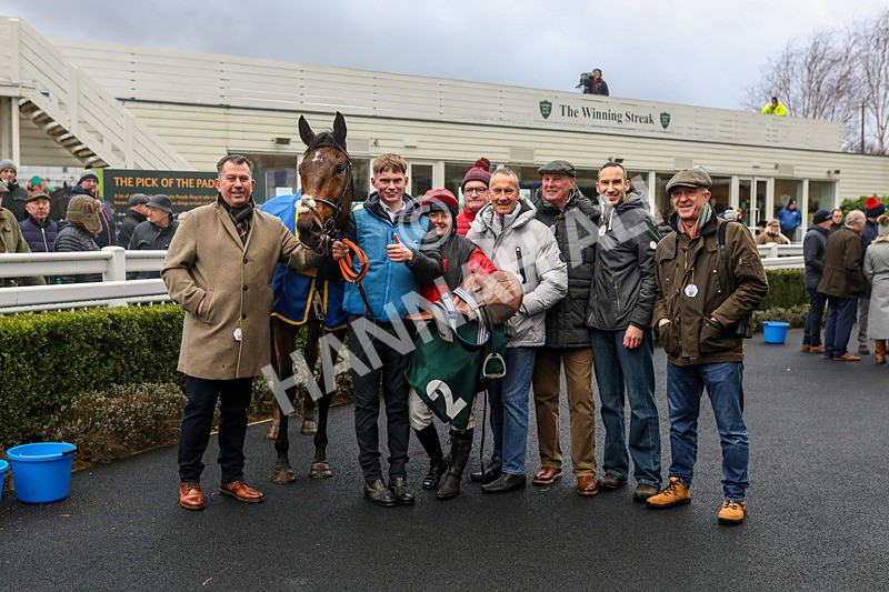 281223-Race 1-Trac-3076 - Race 1