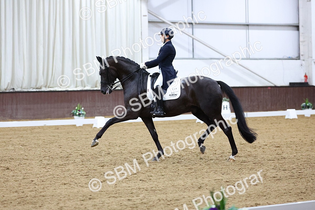 SBM_009738 - Class 14 - FEI Grand Prix - 19.27-20.27