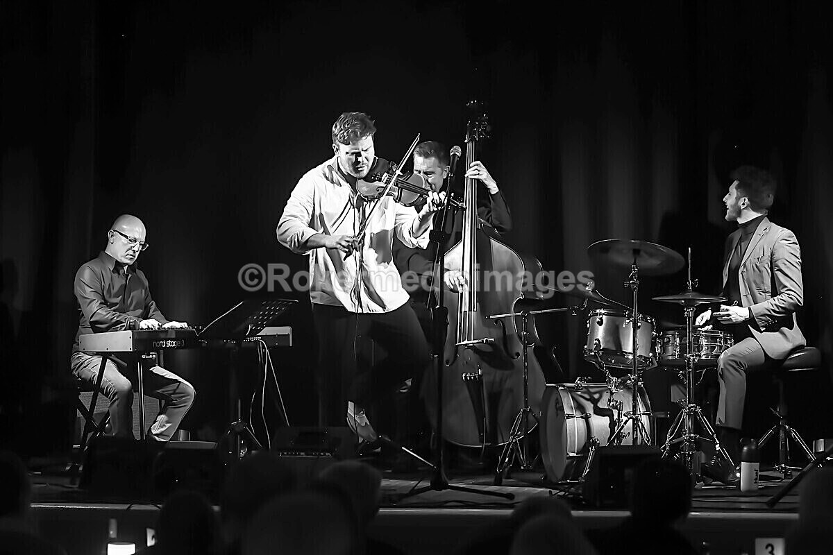 AMP  Ben-81 - AMP TRIO + Ben Holder