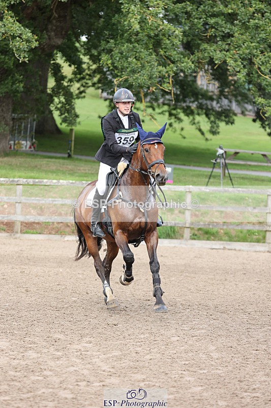 240804-100937-10922 - 359-Max_Forster-HOLD_ON_MY_HEART