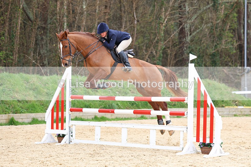 3E7A7613 - Class 8: Senior Newcomers/1.10m open