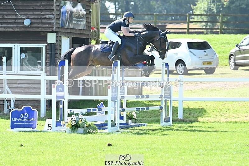 230909-114555-05283 - Cls 11 Snr Foxhunter & 1.20m Open
