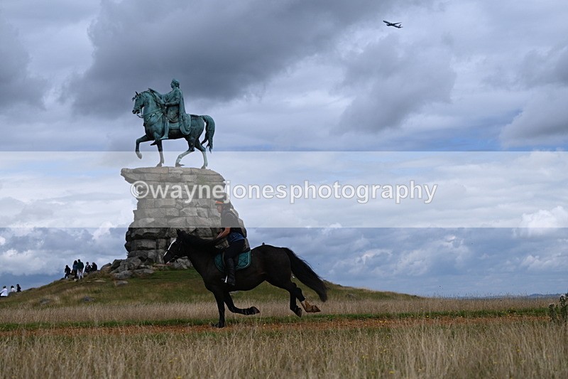 DSC_7146 - Time at Statue 12:45 to 13:15