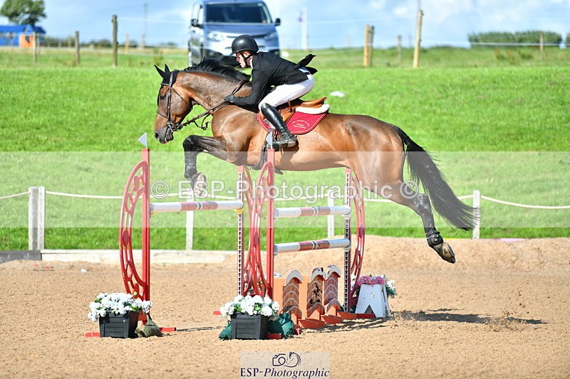 230723A-170645-13765 - Cls 8, 2 Star Medium 1.35m