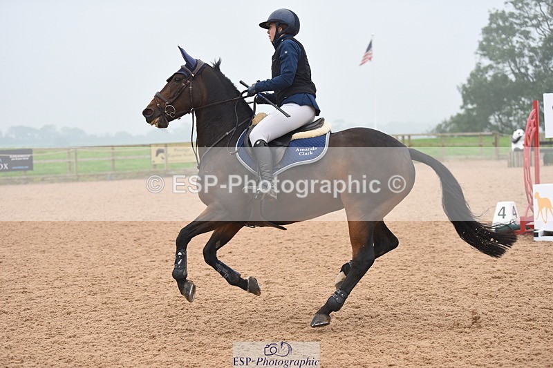 230916A-170616-05757 - Cls 19 Snr 1.10m Derby