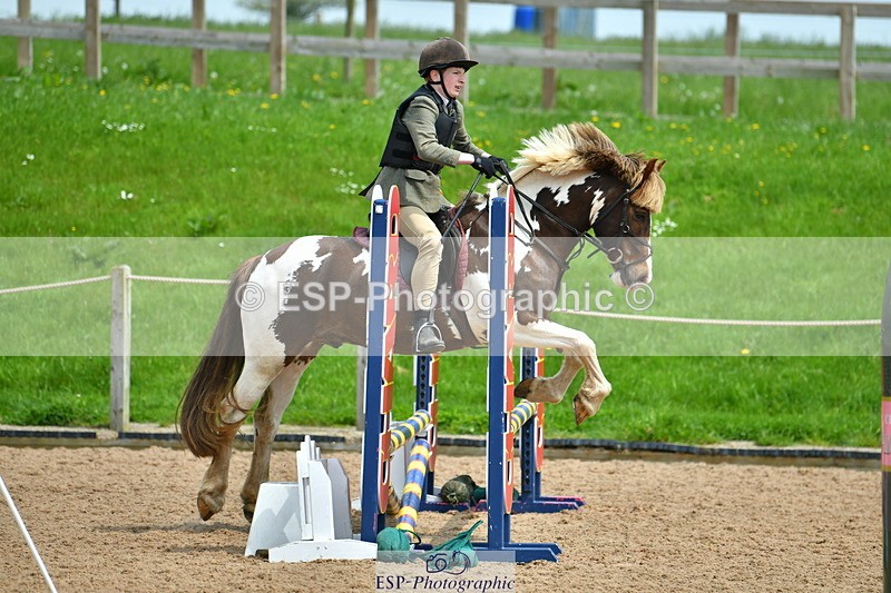 230513A-132822-01080 - Cls 34+35 Club 60cm