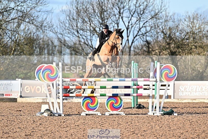 251203-140910-00799 - Cls 5 Foxhunter and 1.20m Open