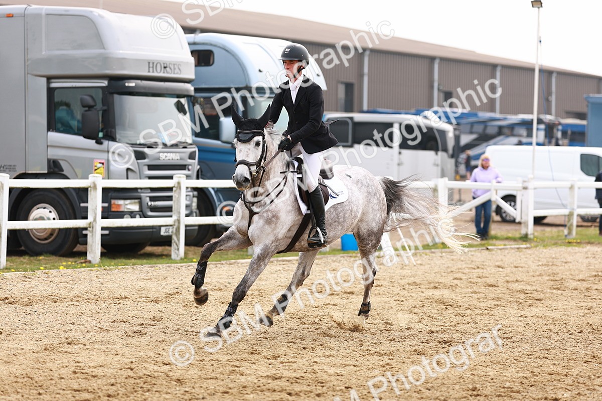  - Class 18 - Senior Newcomers - 1.10m