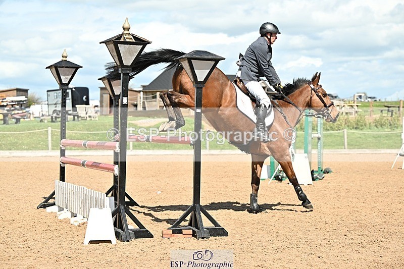 250416-134302-01212 - Cls 4 Newcomers and 1.10m