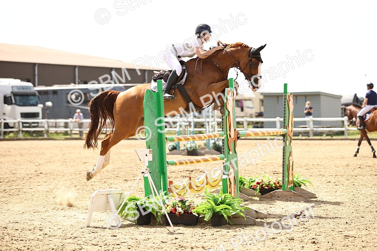 SBM_000674 - Class 15 - Redpost Equestian Senior Foxhunter - 1.20m