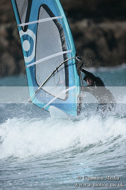 WS 020413-35 - Windsurfing