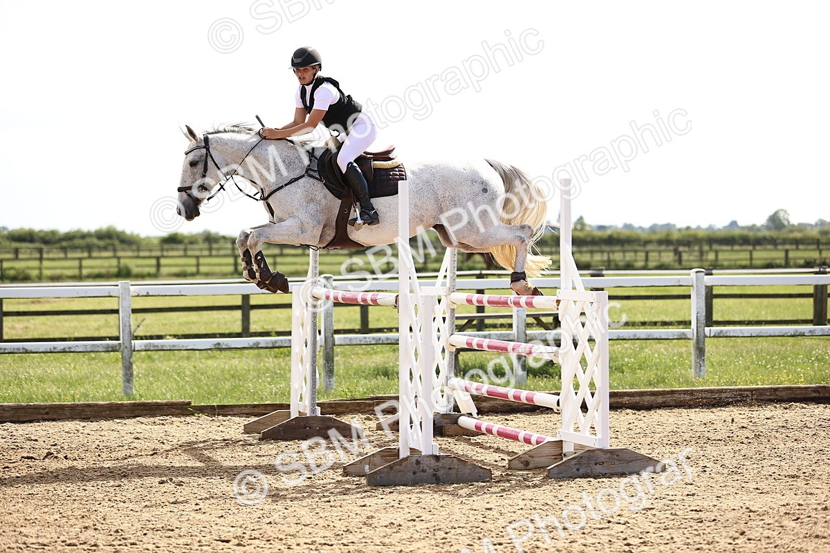 SBM_003017 - Class 5 - Senior Foxhunter - 1.20m