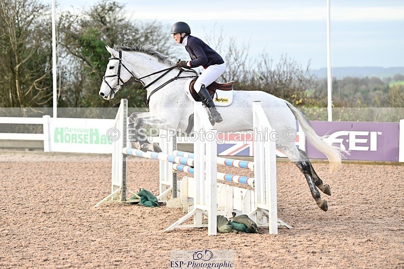 241206-100913-00185 - Cls 2 British Novice and 90cm Open