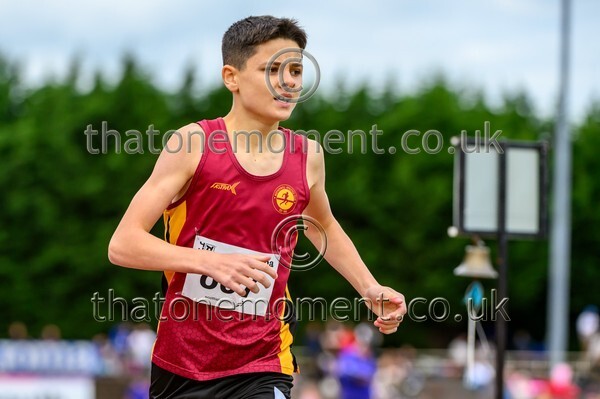 Age26 SUN-921986 - Track Male Set One
