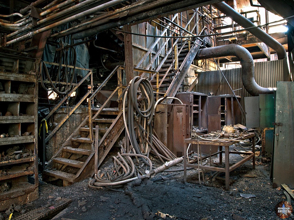 Abandoned Weirton Steel (Weirton, WV) | Secluded Shop Area - ABANDONED PLACES