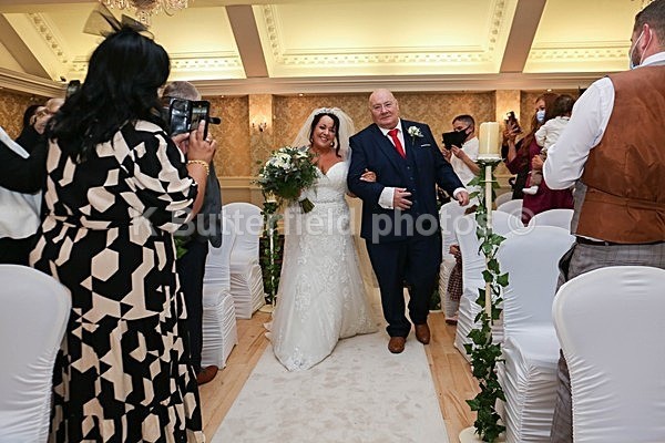 151 - Eric Rooney and Philomena Furey Castle Arch Hotel