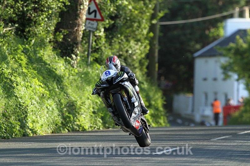 Ian Hutchinson - Monster Energy Supersport Race 1