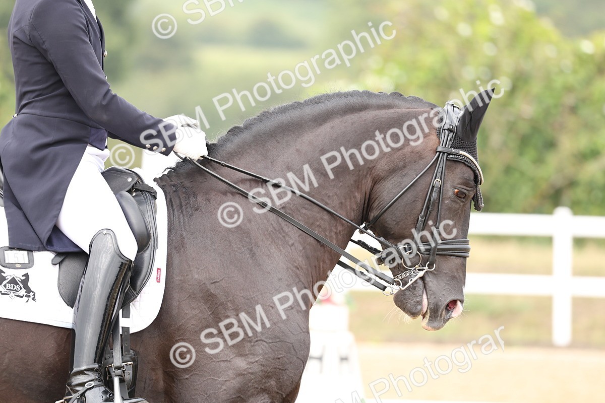 SBM_007606 - Class 9 - FEI INT I - 14.57-15.45