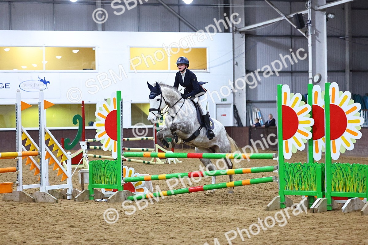 SBM_002894 - Class 6 - Holly & Ivy Stakes - 90cm