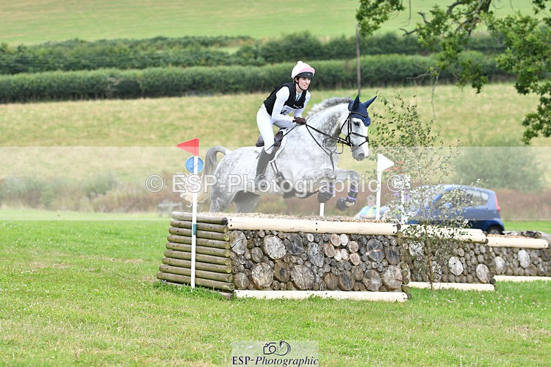 240804-130802-13694 - 457-Lydia_Stuart-SAUNDERSCOURT_FURISTOS